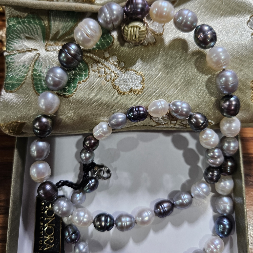 Multicolor Pearl Necklace